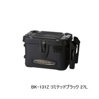 （26年9月新商品） シマノ リミテッド プロ UHタックルバッカン BK-131Z リミテッドブラック 27L （9月発売予定／ご予約受付中）